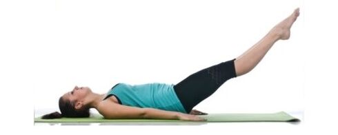 sollevamenti delle gambe per snellire pancia e fianchi