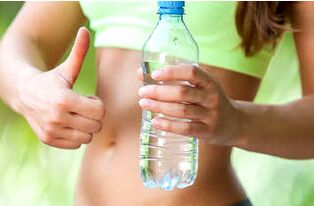 Dieta d'acqua per perdita di peso